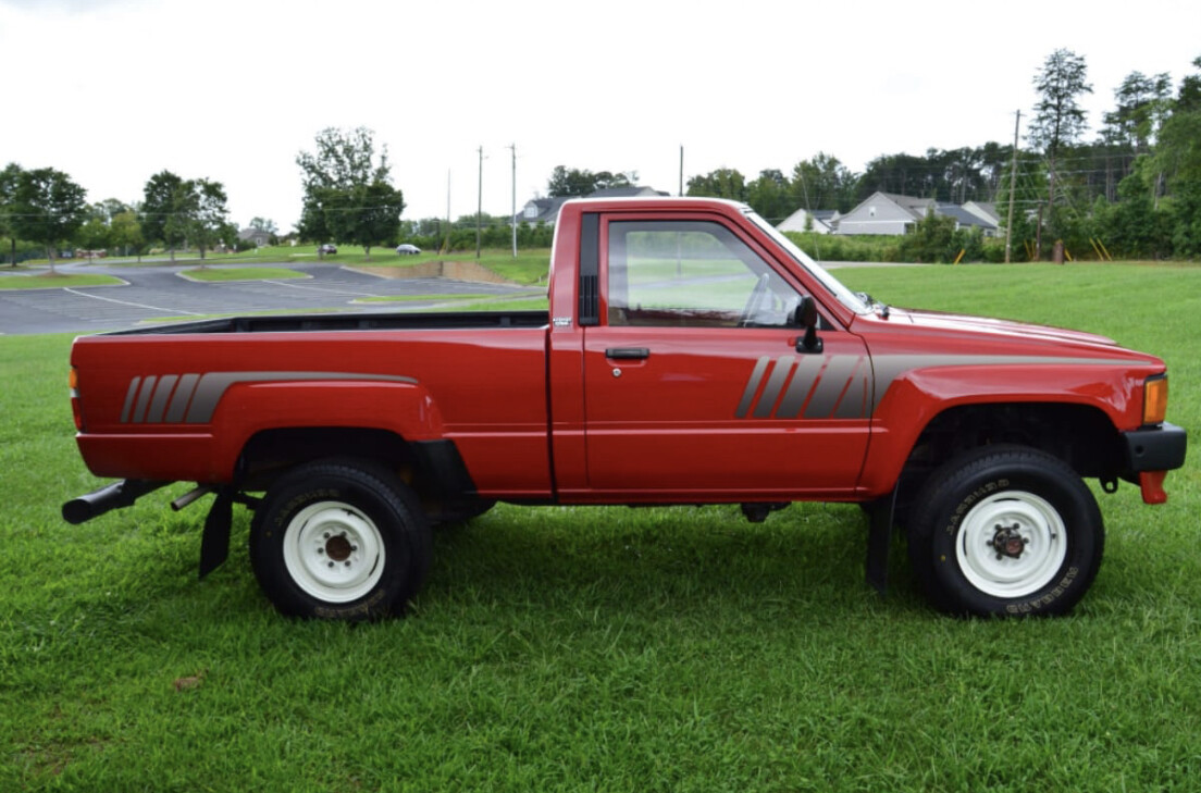 84 To 87sr5 Vintage Style Toyota pickup retro Vinyl Decals graphics stickers Set