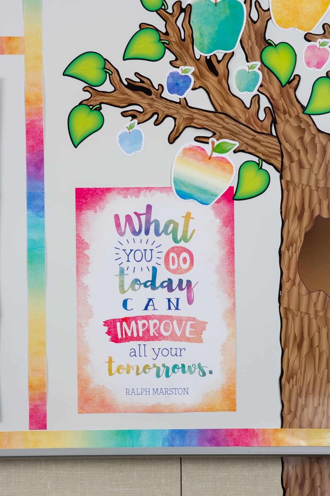 Multi Color Decorative Cutout Pinboard with 50 Leaves for Classroom Display