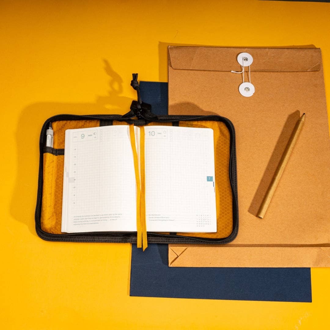 LOCHBY – Field Folio A6