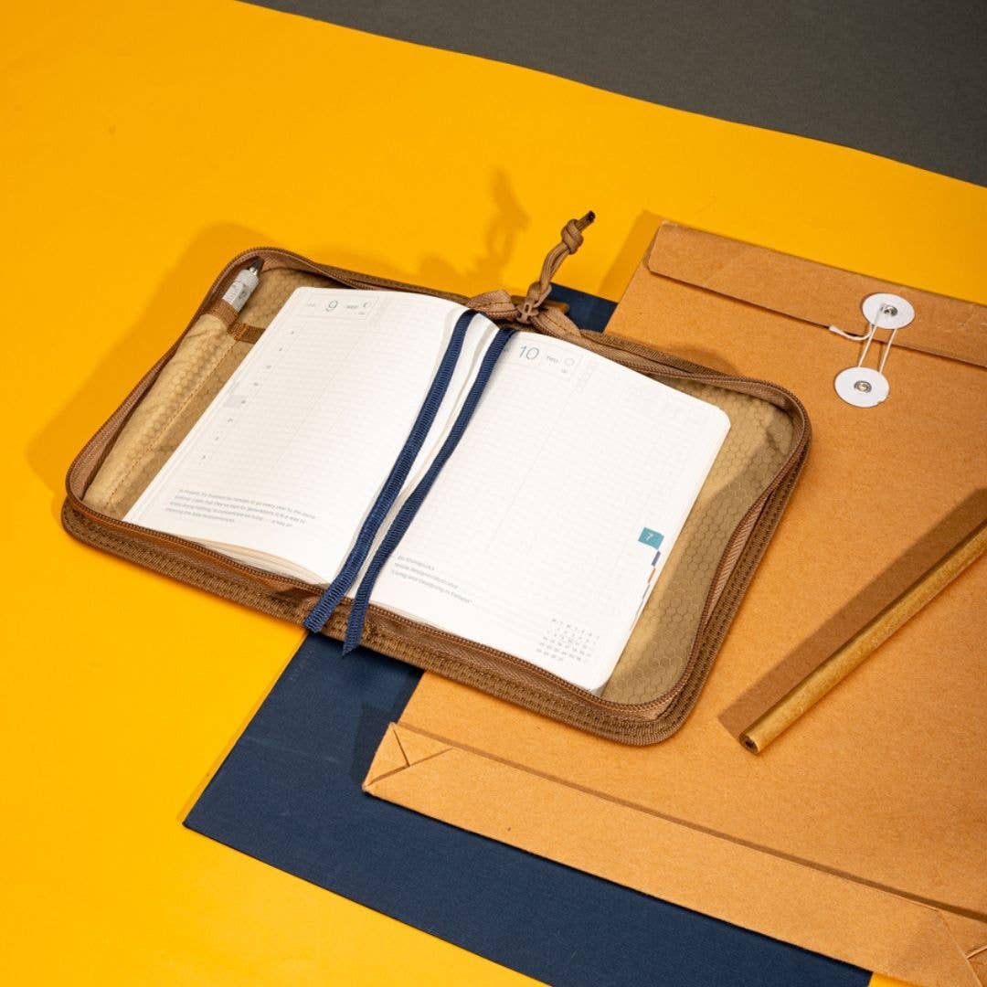LOCHBY – Field Folio A6